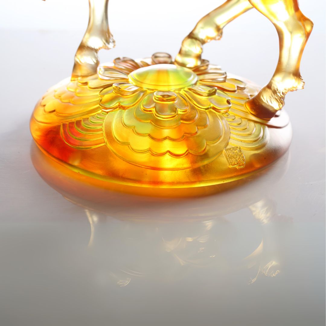 LIULI 琉璃工房 ★ 躍動する吉祥馬のガラス彫刻 ★立身出世 開運 事業成功 LIULI Crystal Glass Horse Sculpture, Accomplished – 琉璃工房