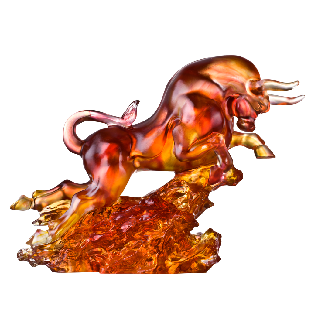 Crystal Animal, Fighter Bull, Fearless and Undaunted - LIULI Crystal Art