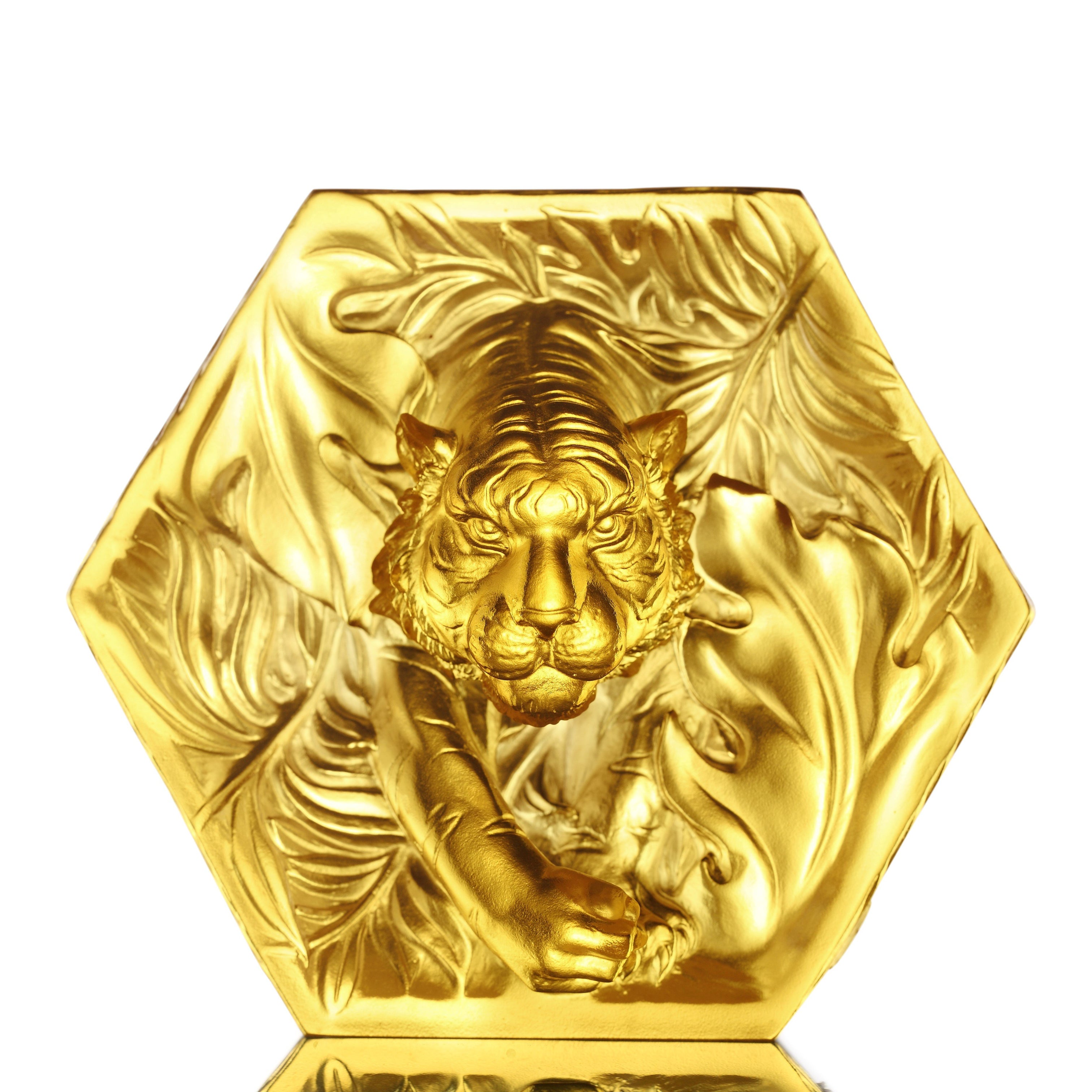LIULI Crystal Art, Tiger, Courageous Advance – 琉璃工房(香港)